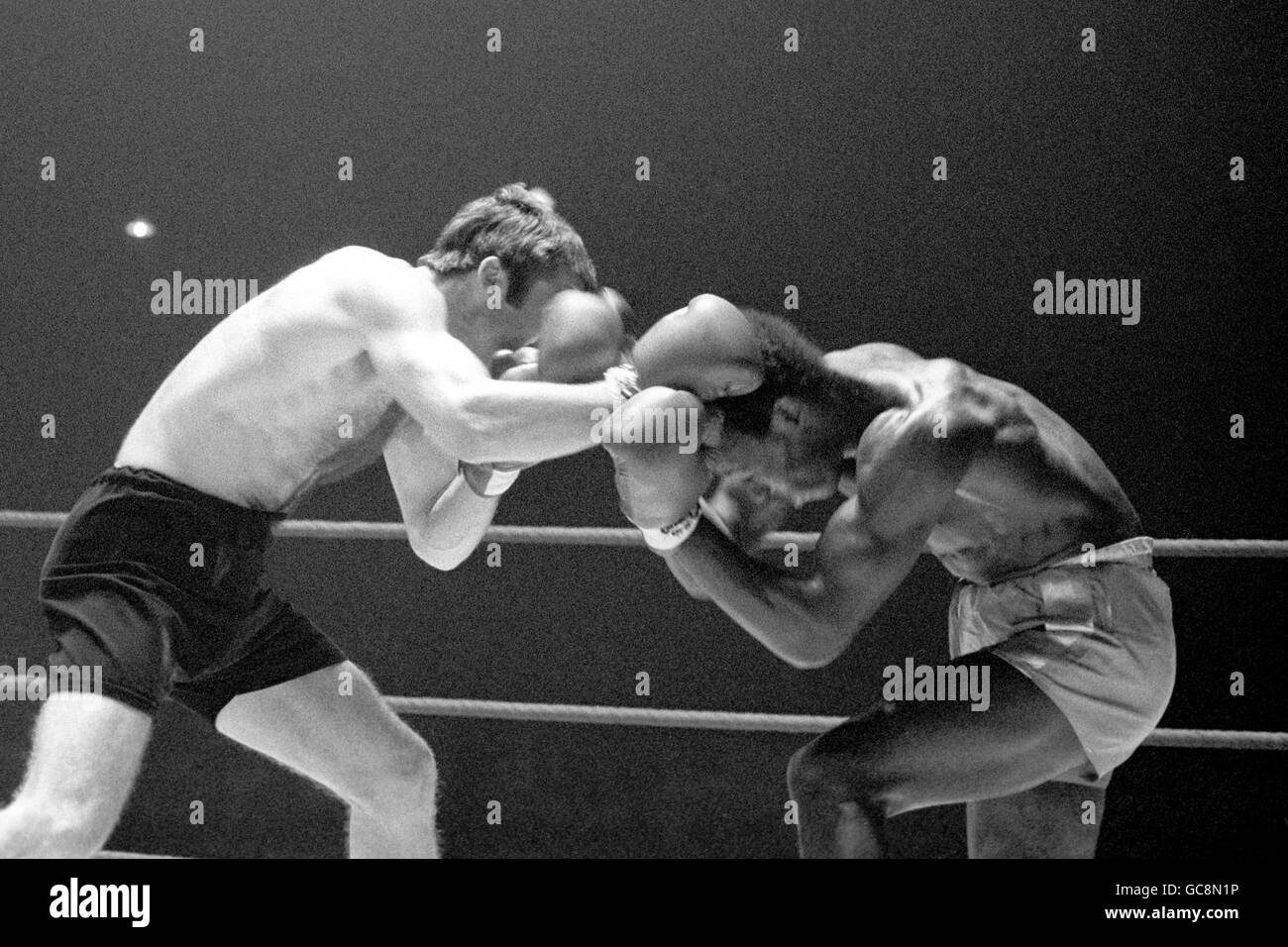 Boxing British Middleweight Title Bunny Sterling v Phil Matthews