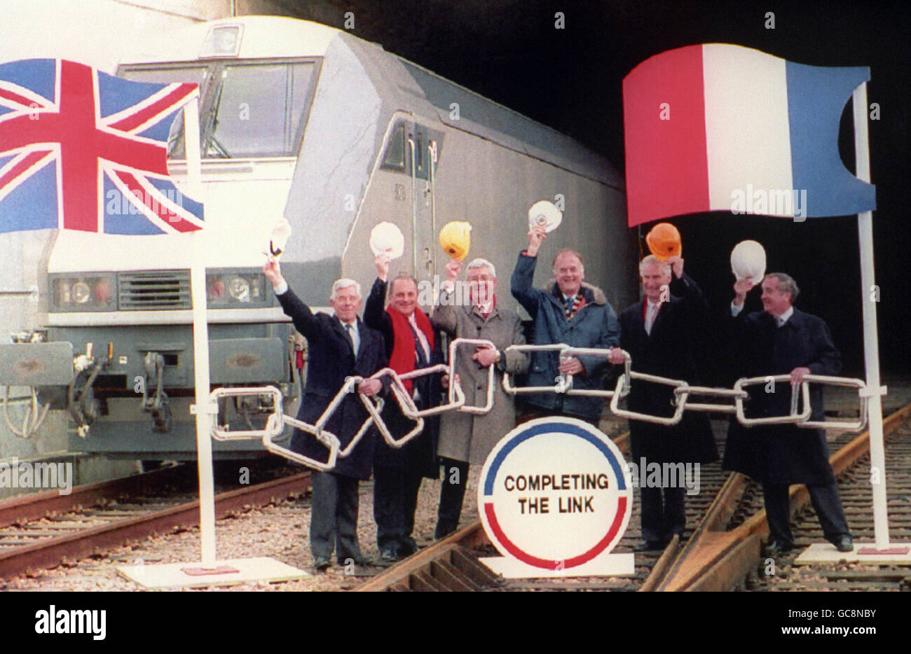 UK contractors of transmanche-link, the anglo-french consortium which built the channel tunnel, hand over the project to eurotunnel, at entrance in folkestone l-r Peter Costain, Tony Palmer, Neville Simms, sir Alastair Morton, Joe Dwyer and and sir Robert Davidson. Stock Photo