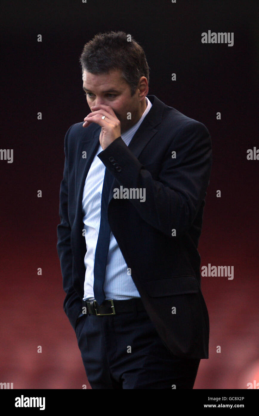 Soccer - Coca-Cola Football League Championship - Bristol City v Preston North End - Ashton Gate. Preston North End's manager Darren Ferguson in charge of his first game looks dejected on the touchline Stock Photo