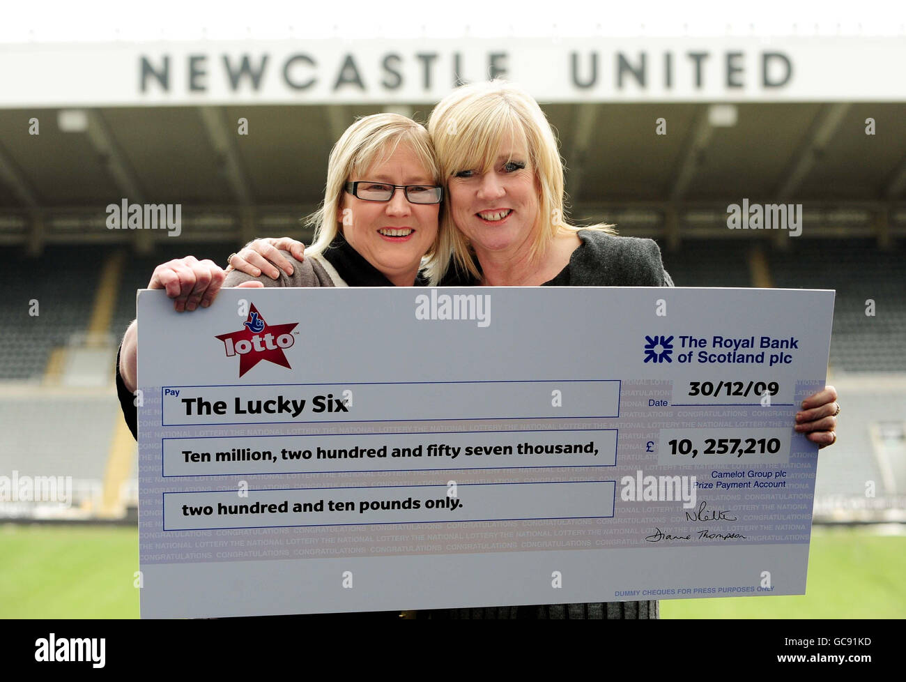 Lottery syndicate winners hi-res stock photography and images - Alamy