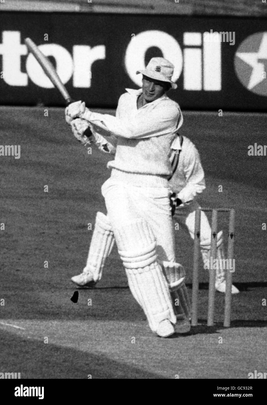 Cricket - England v India - Texaco Trophy 1986 (2nd ODI) - Old Trafford, Manchester. England batsman David Gowerin action leading his team to victory in one-day international Stock Photo