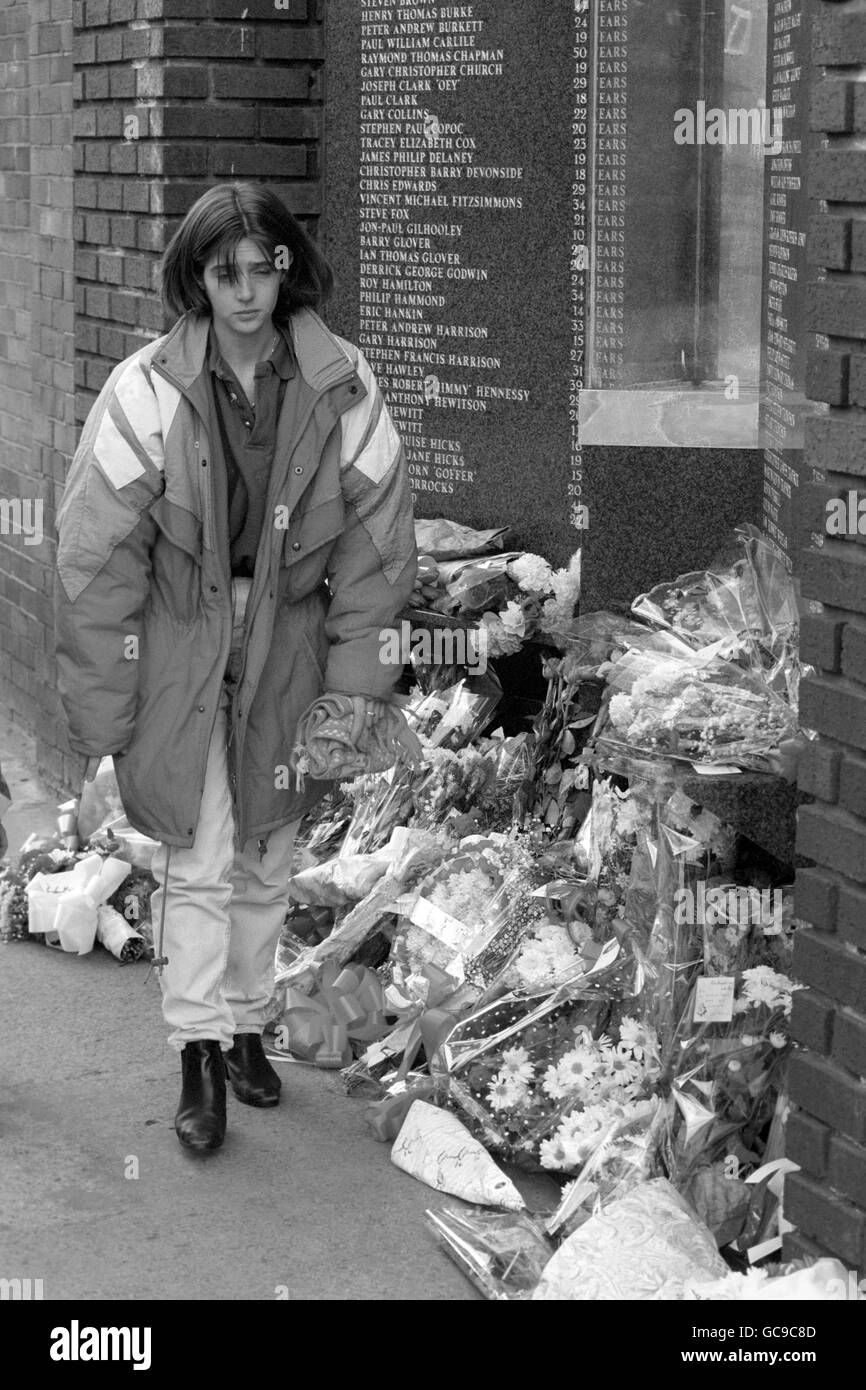 LIVERPOOL : FAMILY AND FRIENDS Stock Photo - Alamy