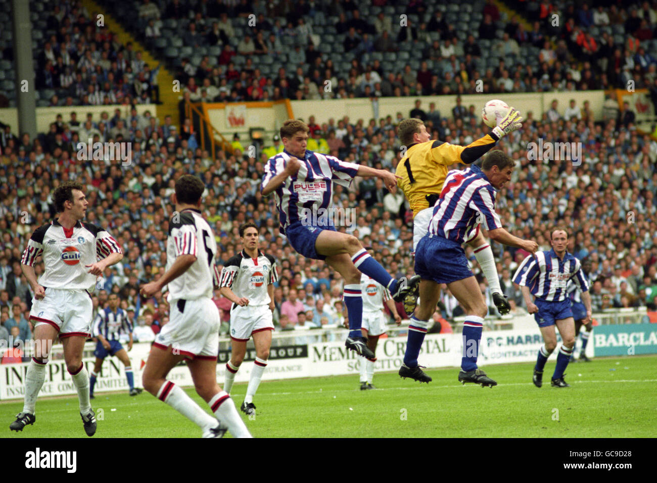 Autoglass trophy hires stock photography and images Alamy