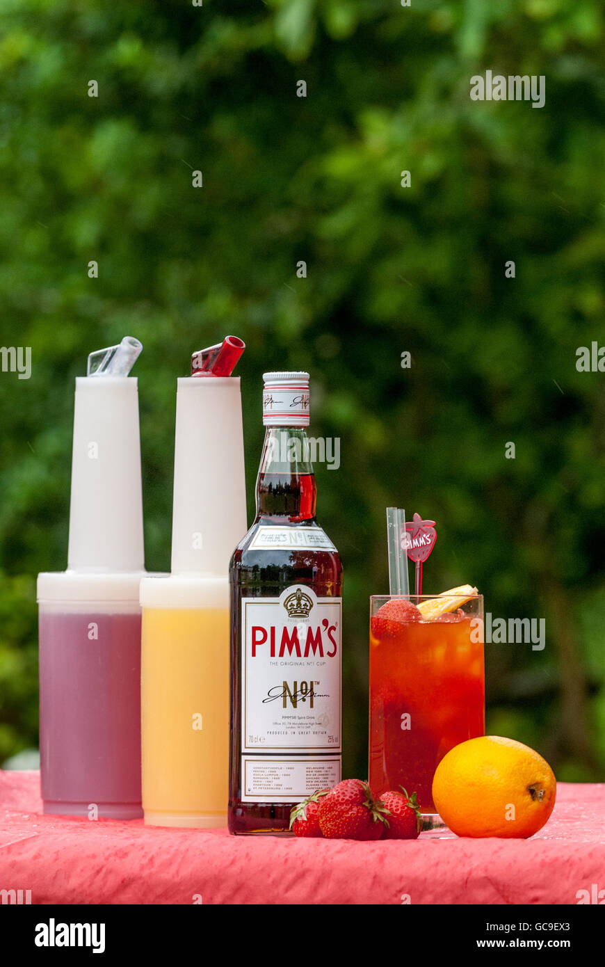 Summer refresh hires stock photography and images Alamy