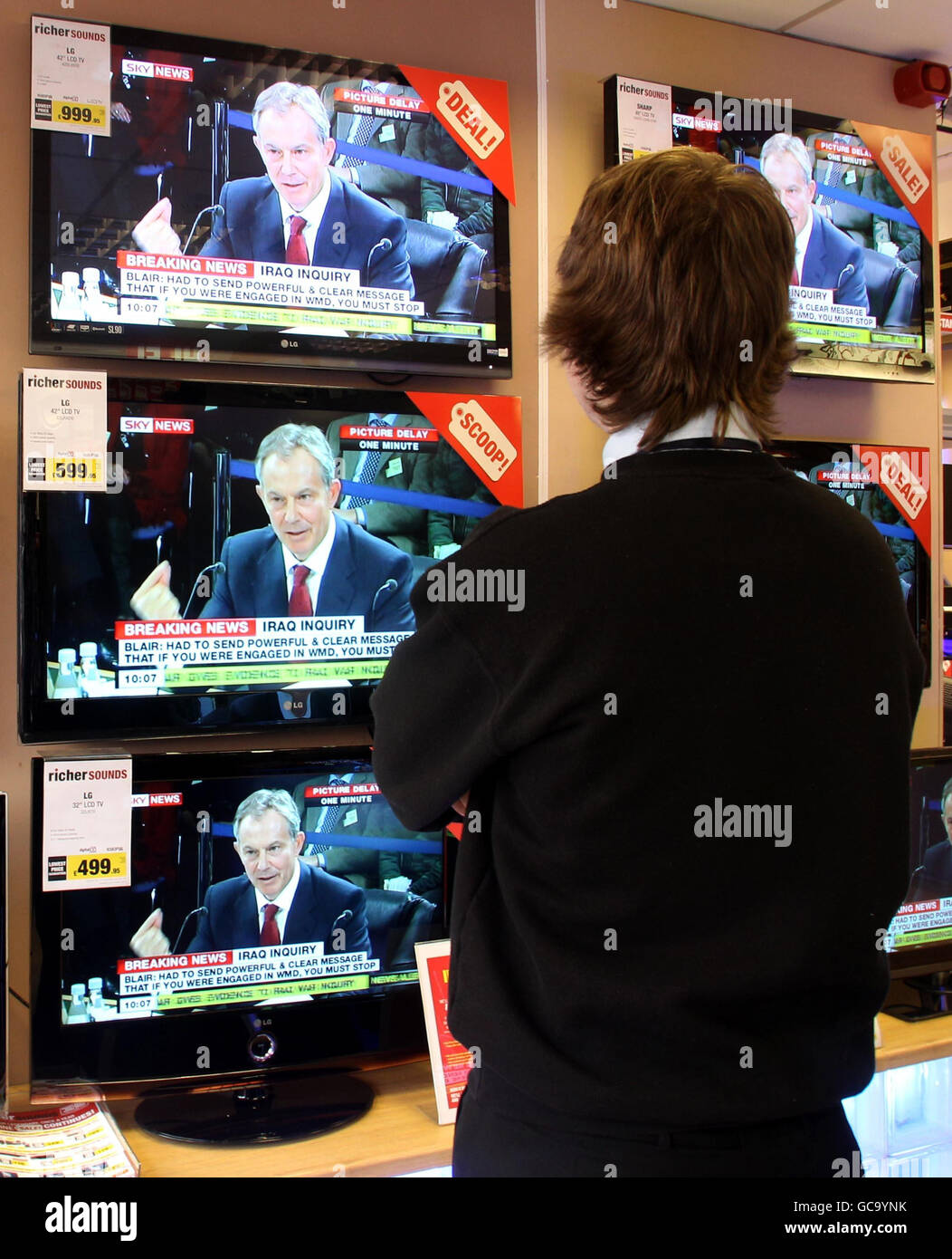Tony Blair's long-awaited appearance before the Iraq Inquiry got under