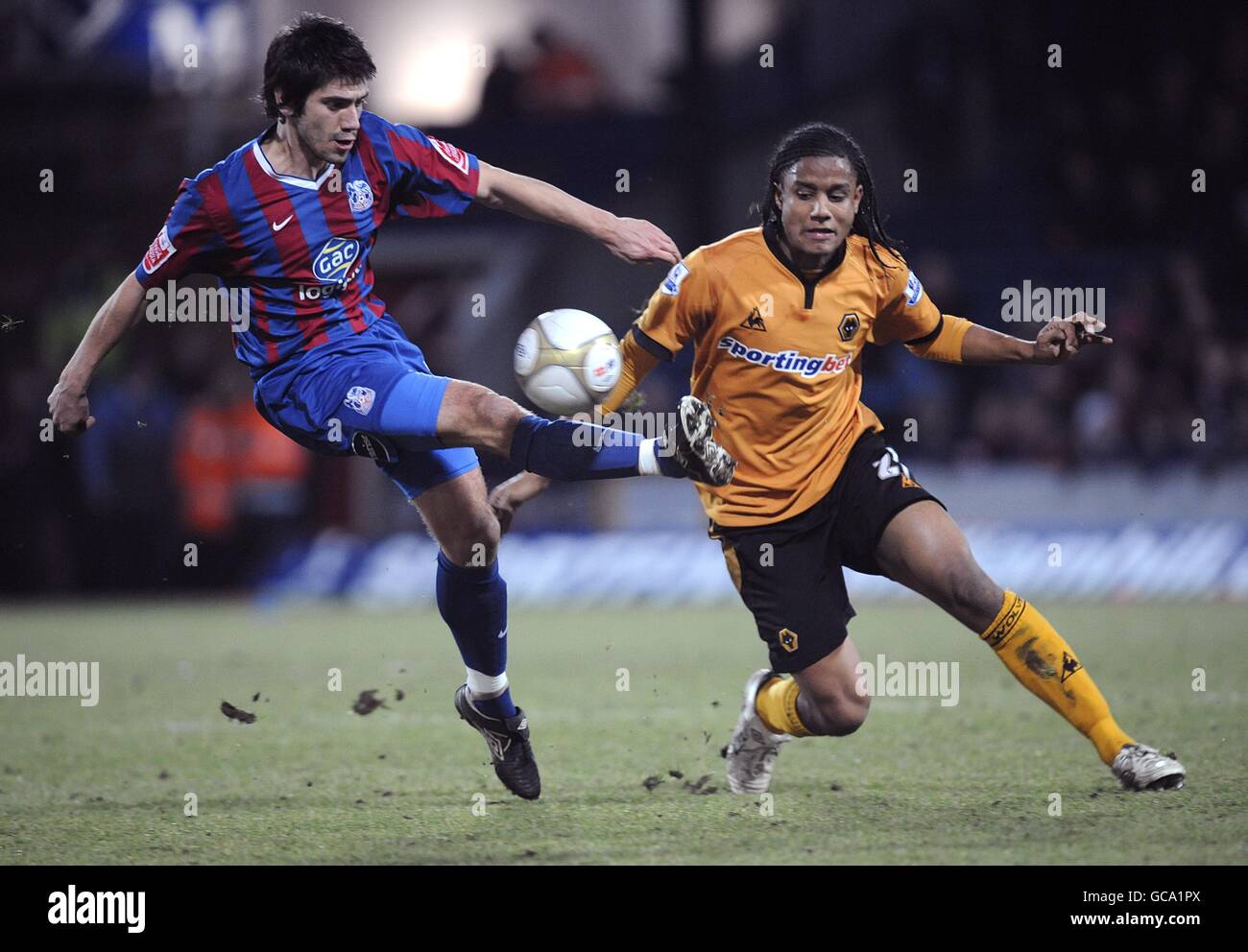 Soccer - npower Football League Championship - Crystal Palace Play Off  Feature 2012/13 - Crystal Palace Training Ground. Crystal Palace's Yannick  Bolasie, Damien Delaney and Mile Jedinak Stock Photo - Alamy