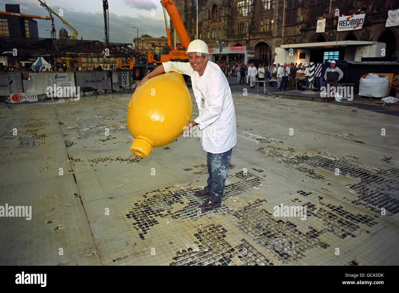 WORLD'S LARGEST PANCAKE Stock Photo Alamy