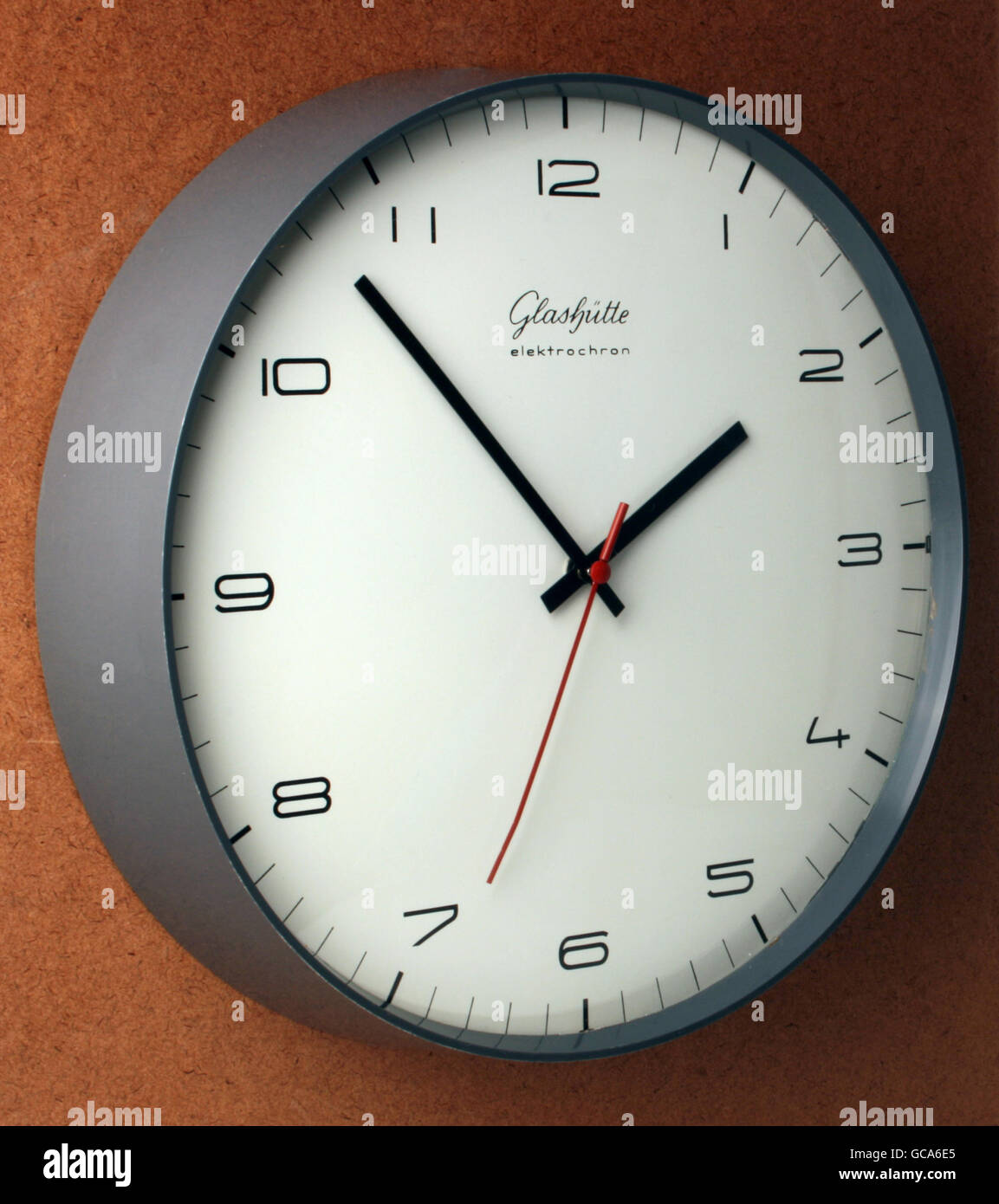 clocks, electric wall clock Glashütte Elektrochron, made by VEB Uhrenwerk  Glashütte, GDR, 1968, Additional-Rights-Clearences-Not Available Stock  Photo - Alamy