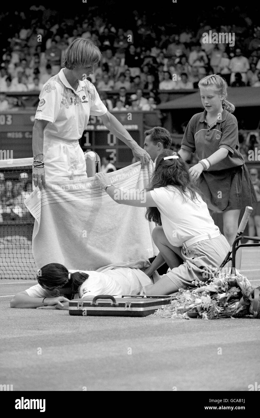 Tennis - All England Wimbledon Championship - Women's Final - Martina Navratilova v Conchita Martinez Stock Photo