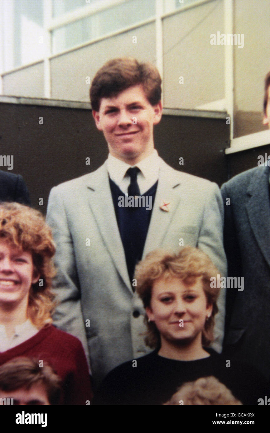 NICK LEESON, THE MAN WHO LEFT MERCHANT BANK BARINGS IN RUINS AFTER HIGH(01)