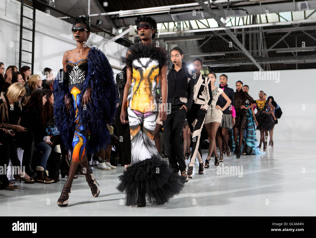 Runway Model Body Female runway model full length hi-res stock photography and images - Alamy