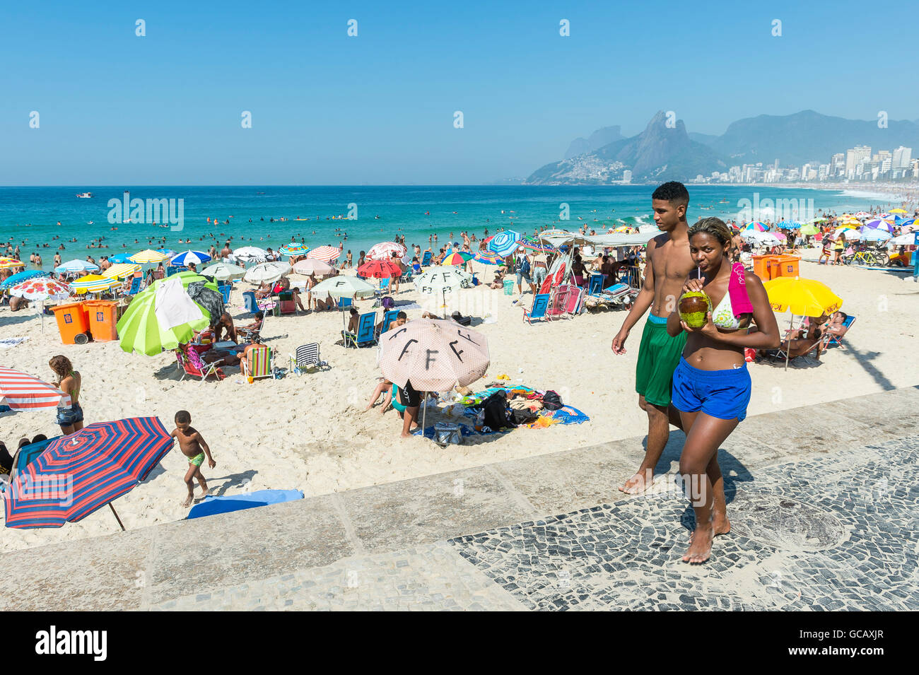 Rio de janeiro beach walk hi-res stock photography and images - Alamy