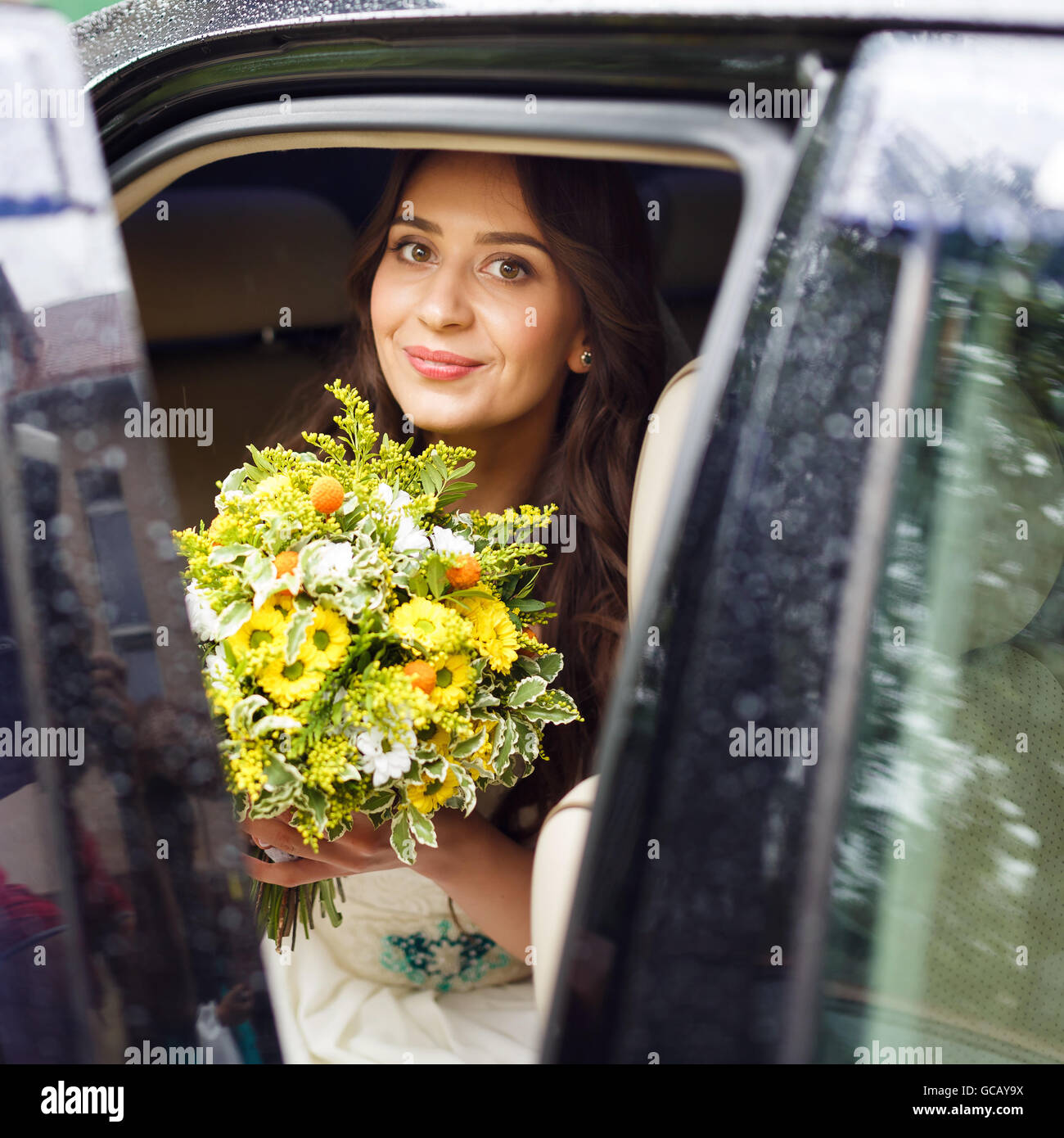 Bouquet flowers car hi-res stock photography and images - Alamy