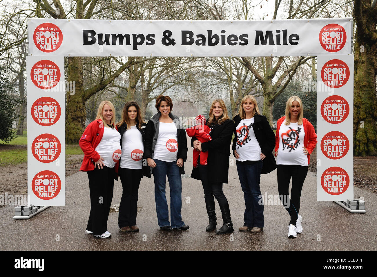 (left to right) Gail Emms, Carly Zucker, Natasha Kaplinsky, Nemone and her daughter Ella, Kim Medcalf and Denise Van Outen take part in a Bumps and Babies mile, in aid of Sport Relief in Battersea Park, London. Stock Photo