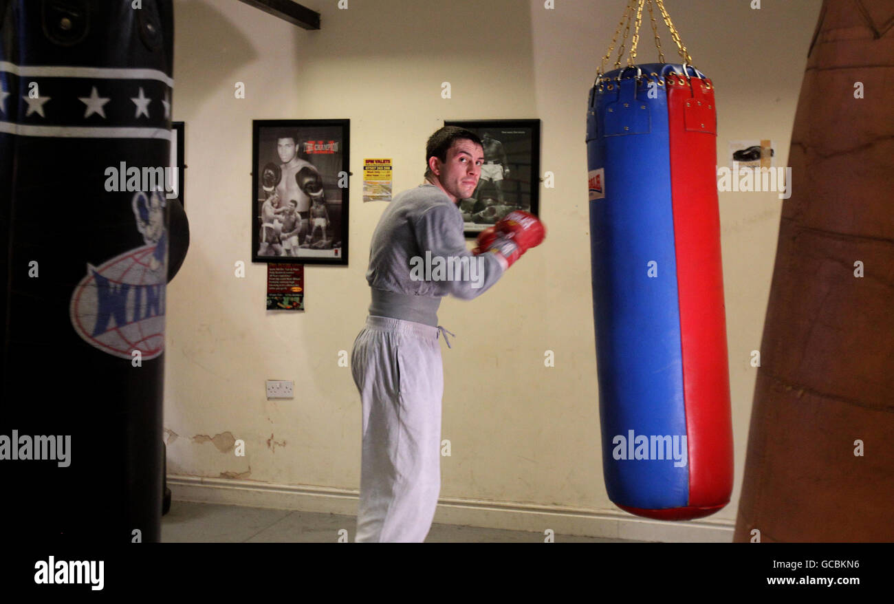 Boxing Paul Smith Media Workout Bridge Road Gym Stock Photo Alamy