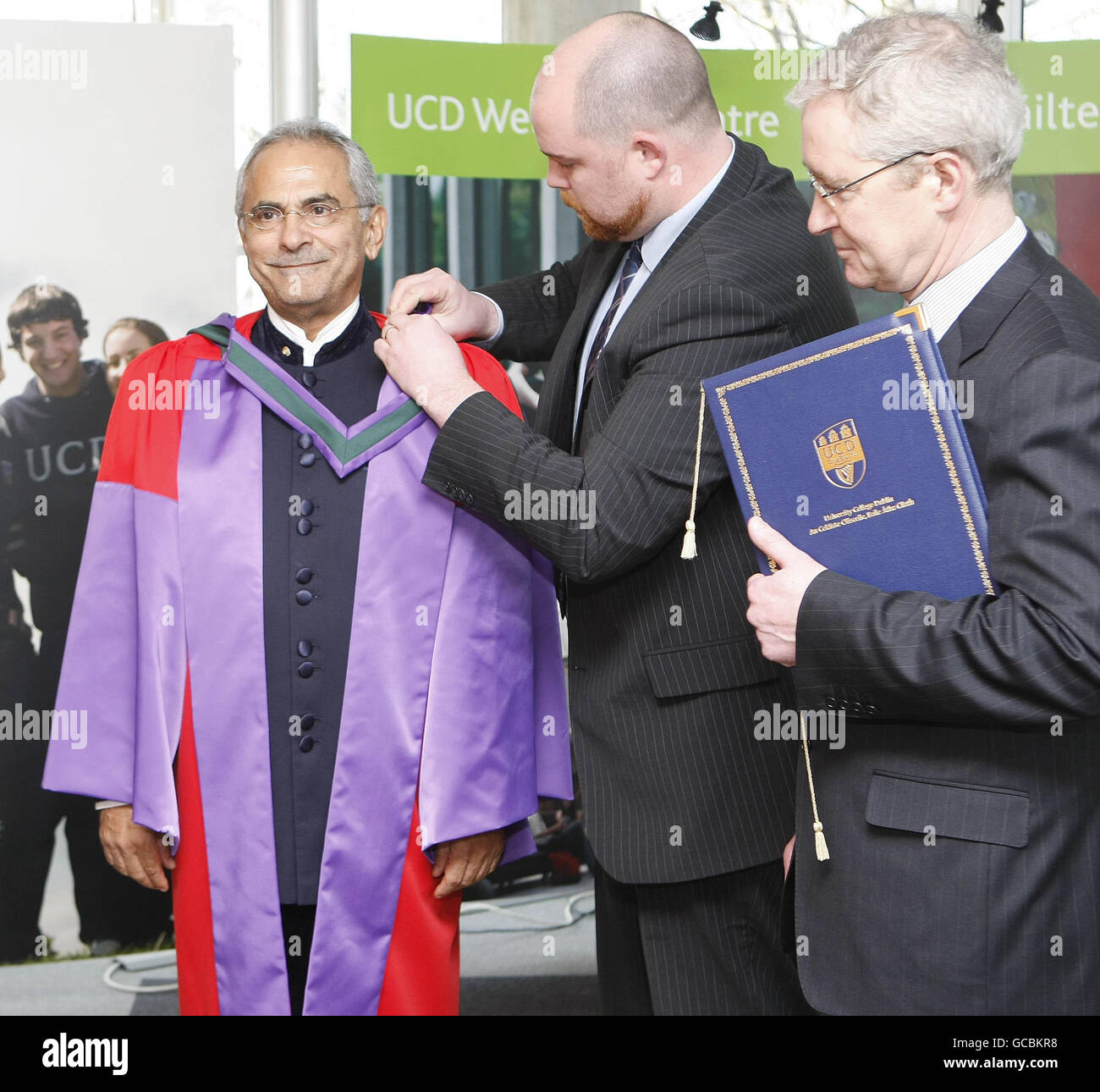 The President of the Democratic Republic of Timor-Leste, Dr Jose Ramos-Horta being dressed before he receives his Honorary Doctorate of Laws, at the University College, Dublin. Stock Photo