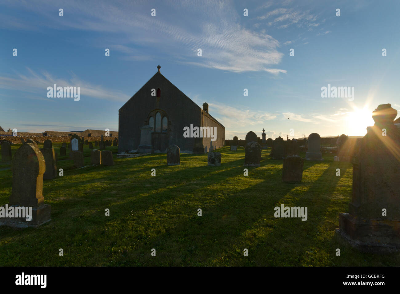 St Magnus Kirk and cemetary Stock Photo