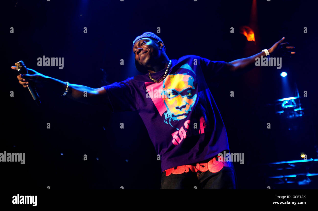 Lily Allen & Dizzee Rascal co-headline two-date tour - Manchester Stock ...