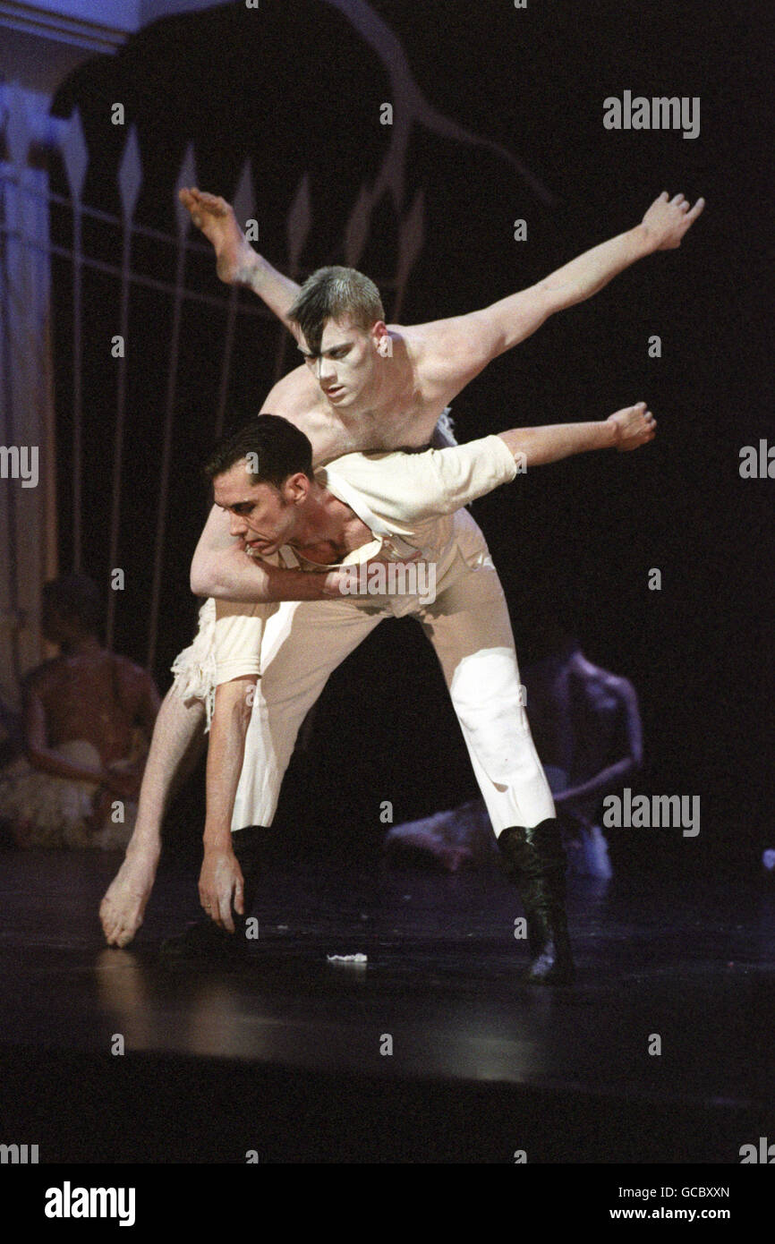 Adam cooper ballet hi-res stock photography and images - Alamy