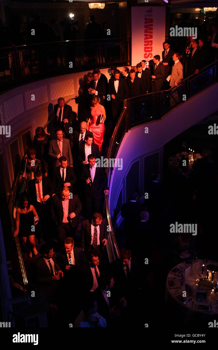 Guests arriving for the 2010 Football League Awards at the Grosvenor House Hotel, Park Lane, London. Stock Photo