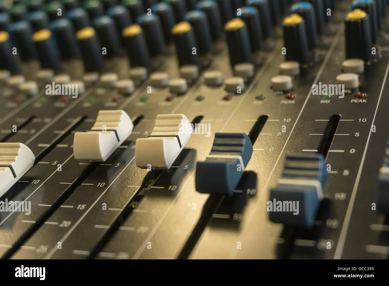 Audio mixer hi-res stock photography and images - Alamy