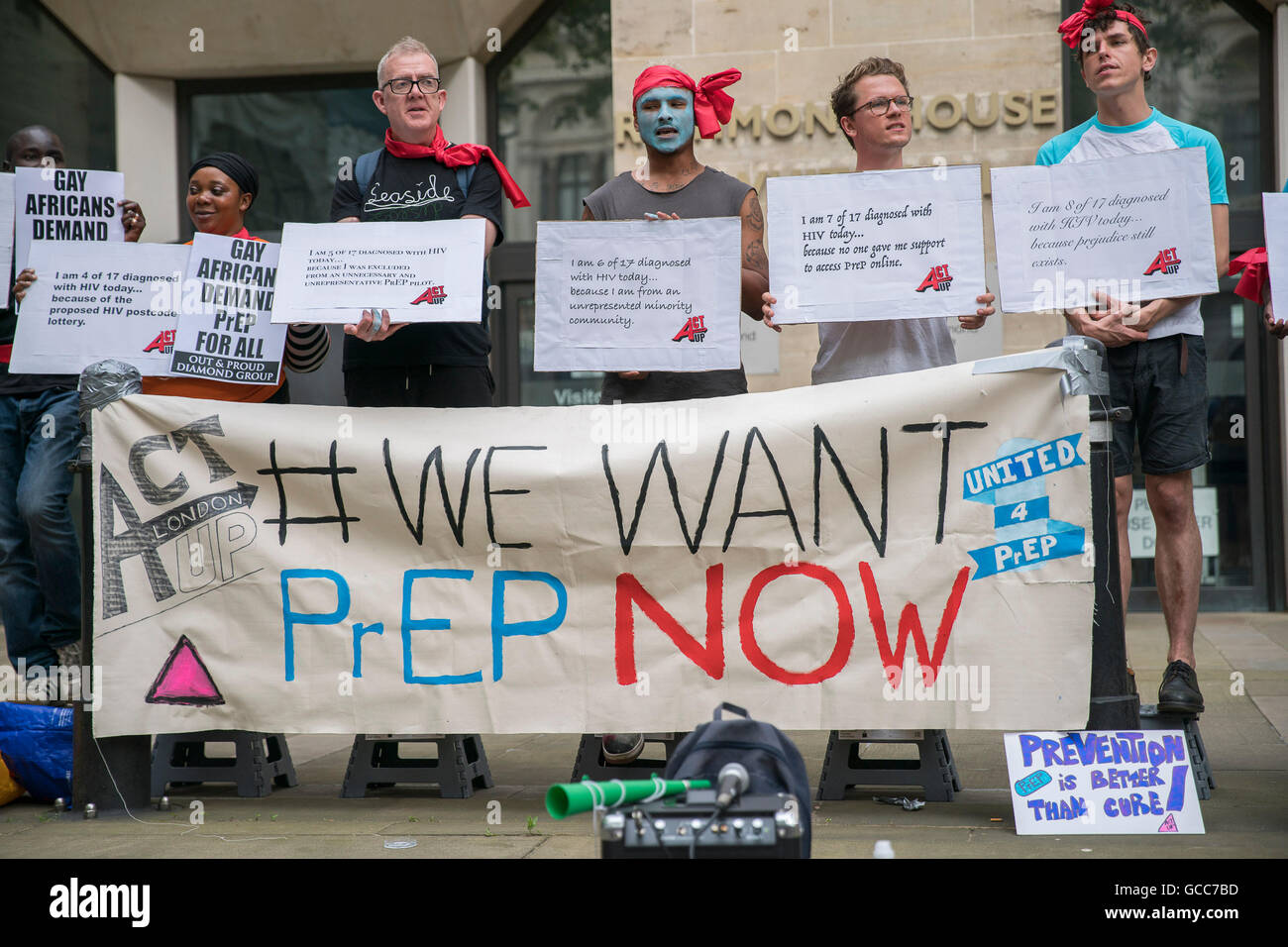 Aids activists hi-res stock photography and images - Alamy