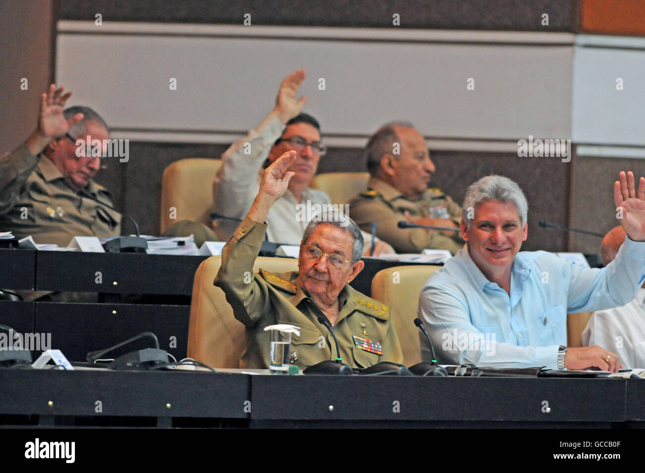 Havana. 8th July, 2016. Cuban President Raul Castro (L F) and First Vice President Miguel Diaz Canel (R) attend the National Assembly session in Havana July 8, 2016. Credit:  Vladimir Molina/PRENSA LATINA/Xinhua/Alamy Live News Stock Photo