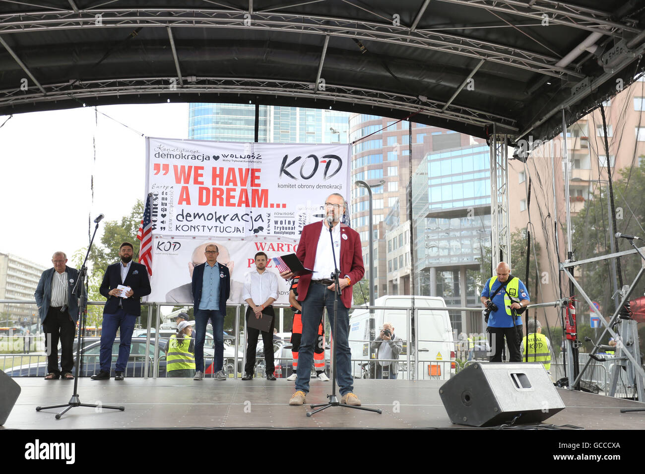 Warsaw, Poland. 9th July, 2016. KOD protest in Warsaw Credit:  Madeleine Ratz/Alamy Live News Stock Photo