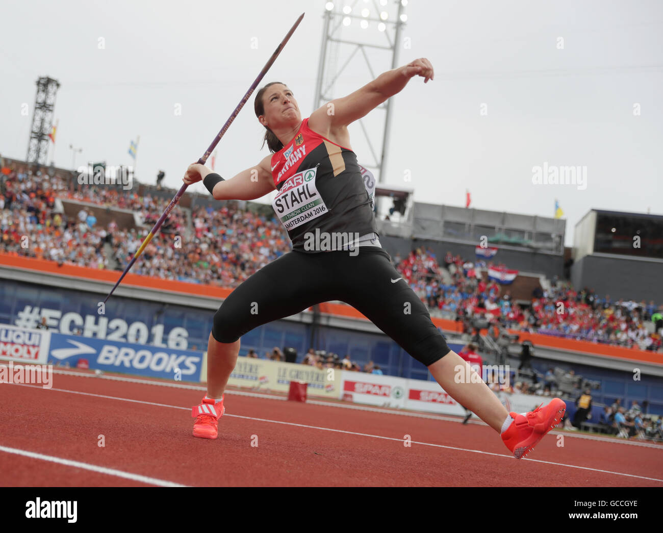 Amsterdam, The Netherlands. 09th July, 2016. Germany's Linda Stahl competes in the women's Javelin Throw final at the European Athletics Championships at the Olympic Stadium in Amsterdam, The Netherlands, 09 July 2016. Photo: Michael Kappeler/dpa/Alamy Live News Stock Photo