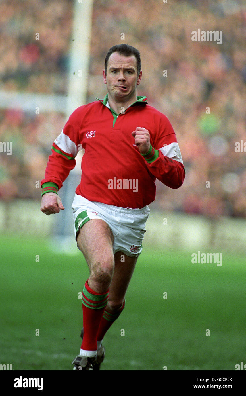 Rugby Union 1992 Five Nations Championship Ireland v Wales. Ieuan