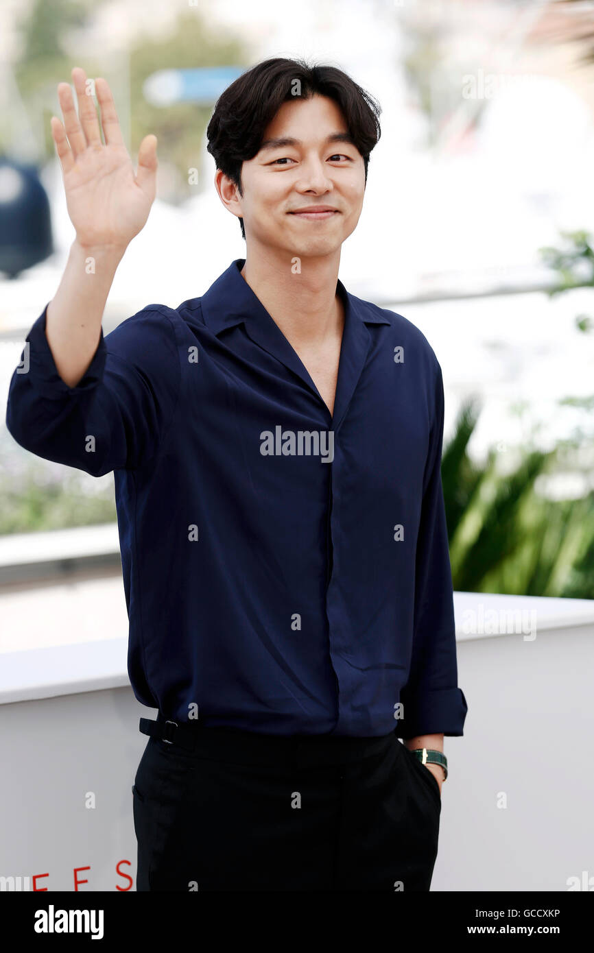 CANNES, FRANCE - MAY 14: Gong Yoo attends the 'Train To Busan' photo-call  during the 69th Cannes Film Festival Stock Photo - Alamy