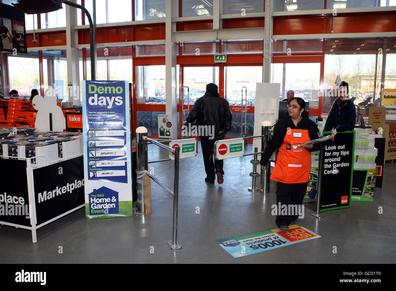The B&Q store in Hayes, Middlesex Stock Photo - Alamy