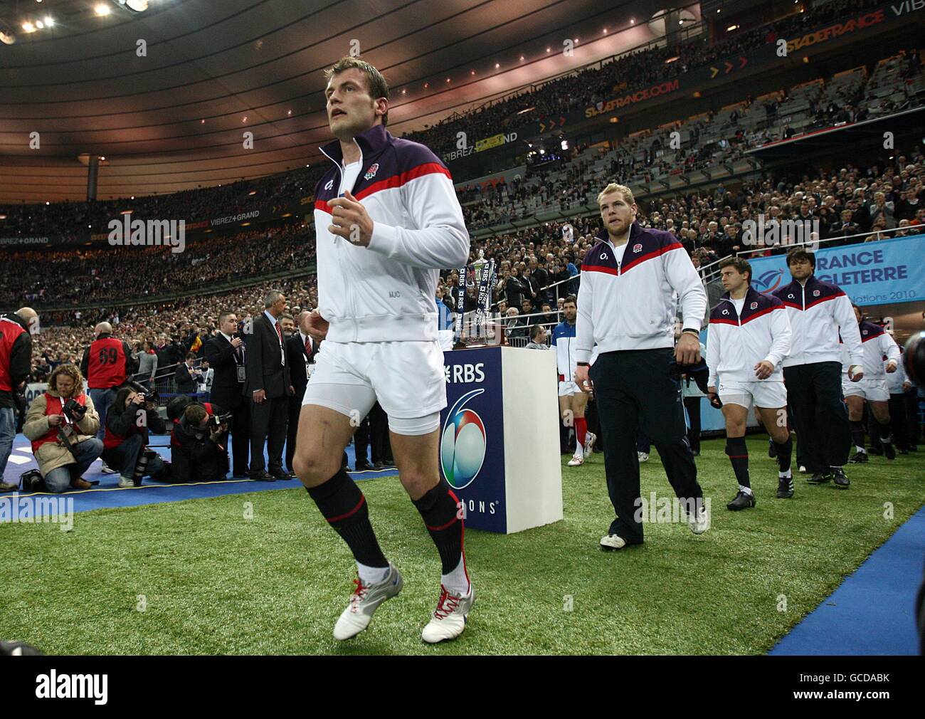 Rugby Union - RBS 6 Nations Championship 2010 - France v England - Stade de France. England's Mark Cueto runs out before the game Stock Photo