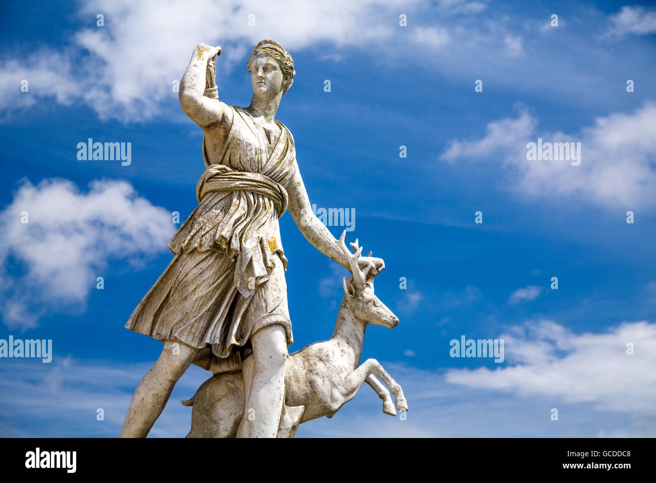 A statue in Powerscourt Gardens, Wicklow Stock Photo Alamy