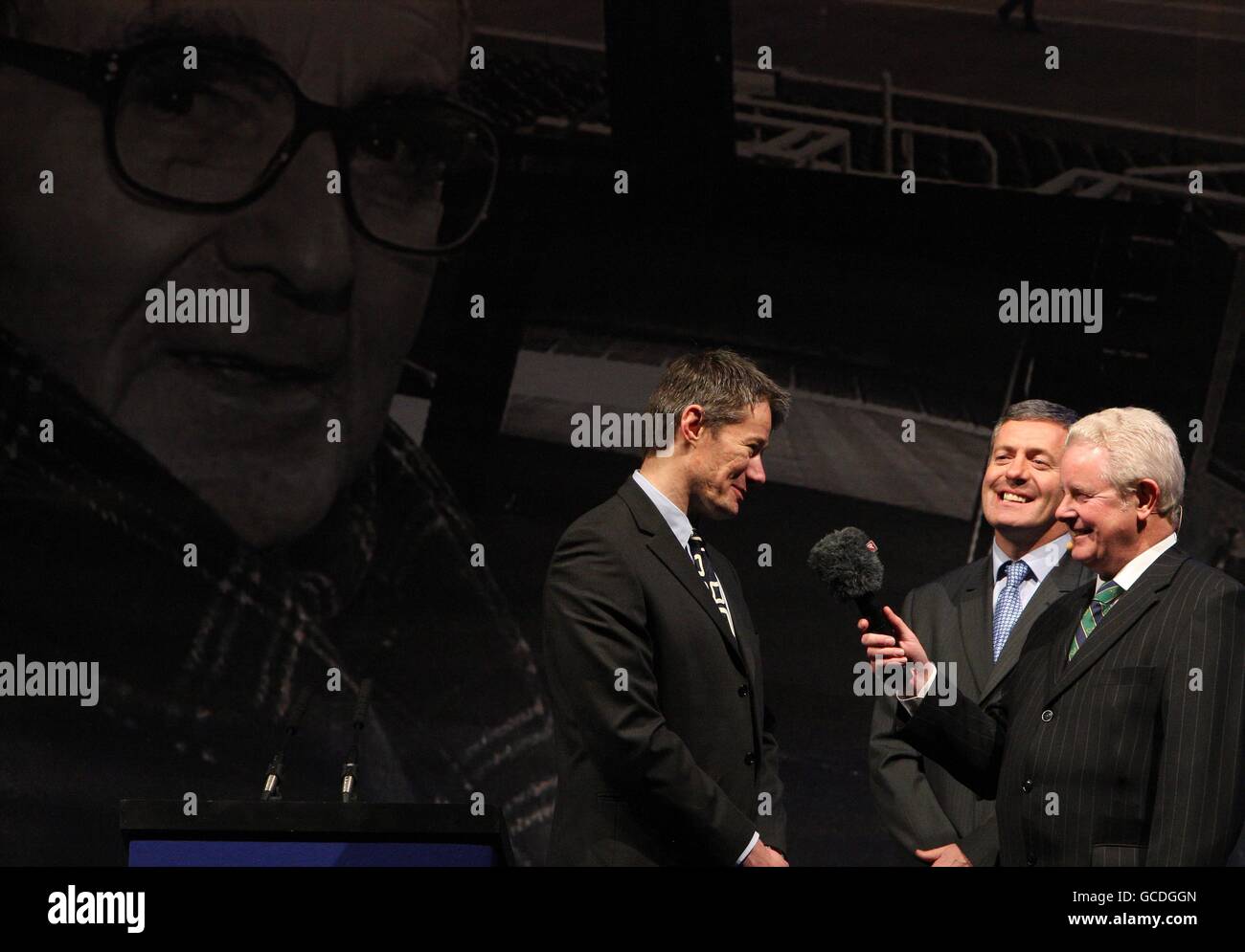 Dougie Donnelly (Right), master of ceremonies interviews Tony Stanger