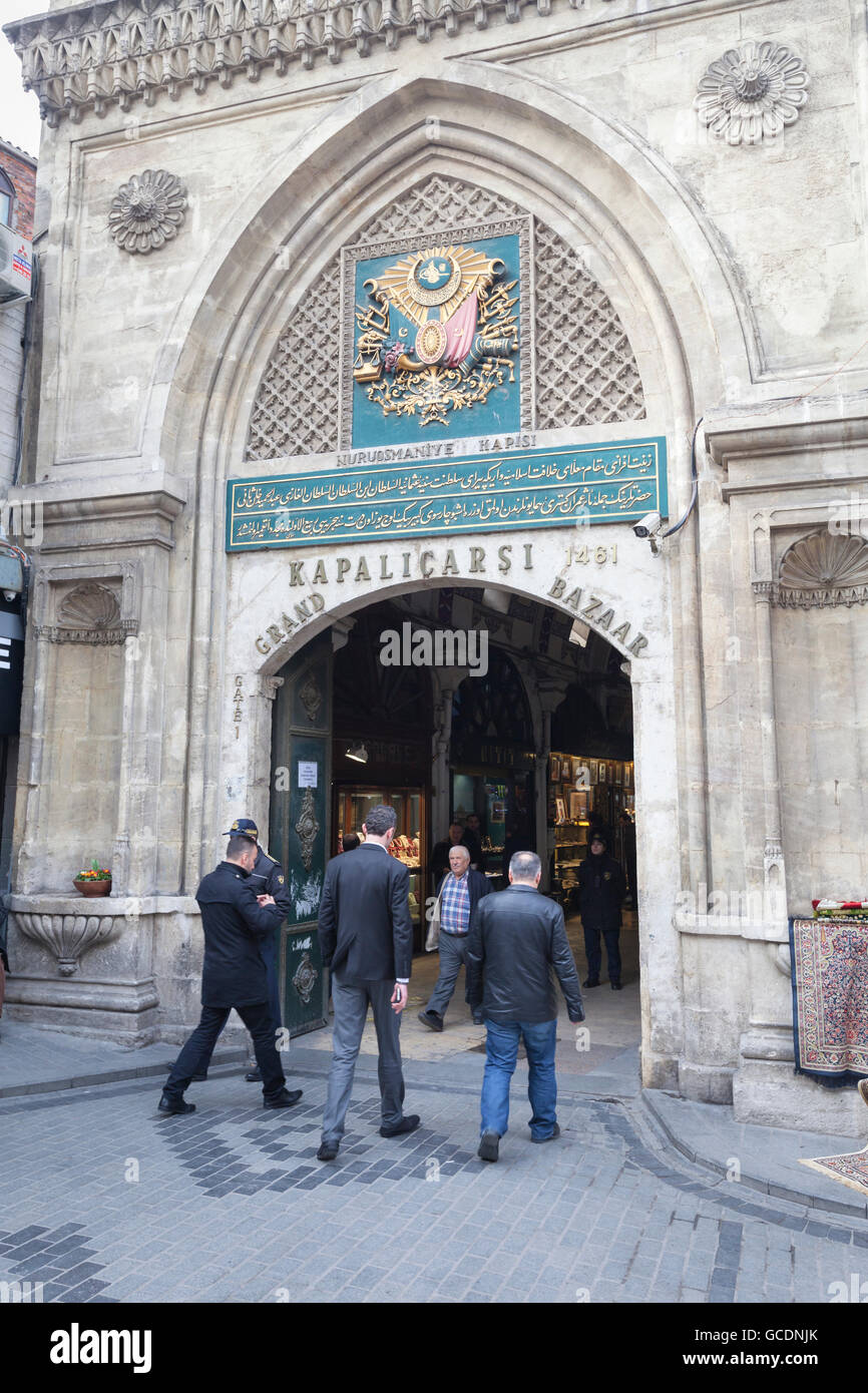 Entrance of Kapalicarsi, the grand bazaar in Istanbul, Turkey Stock Photo