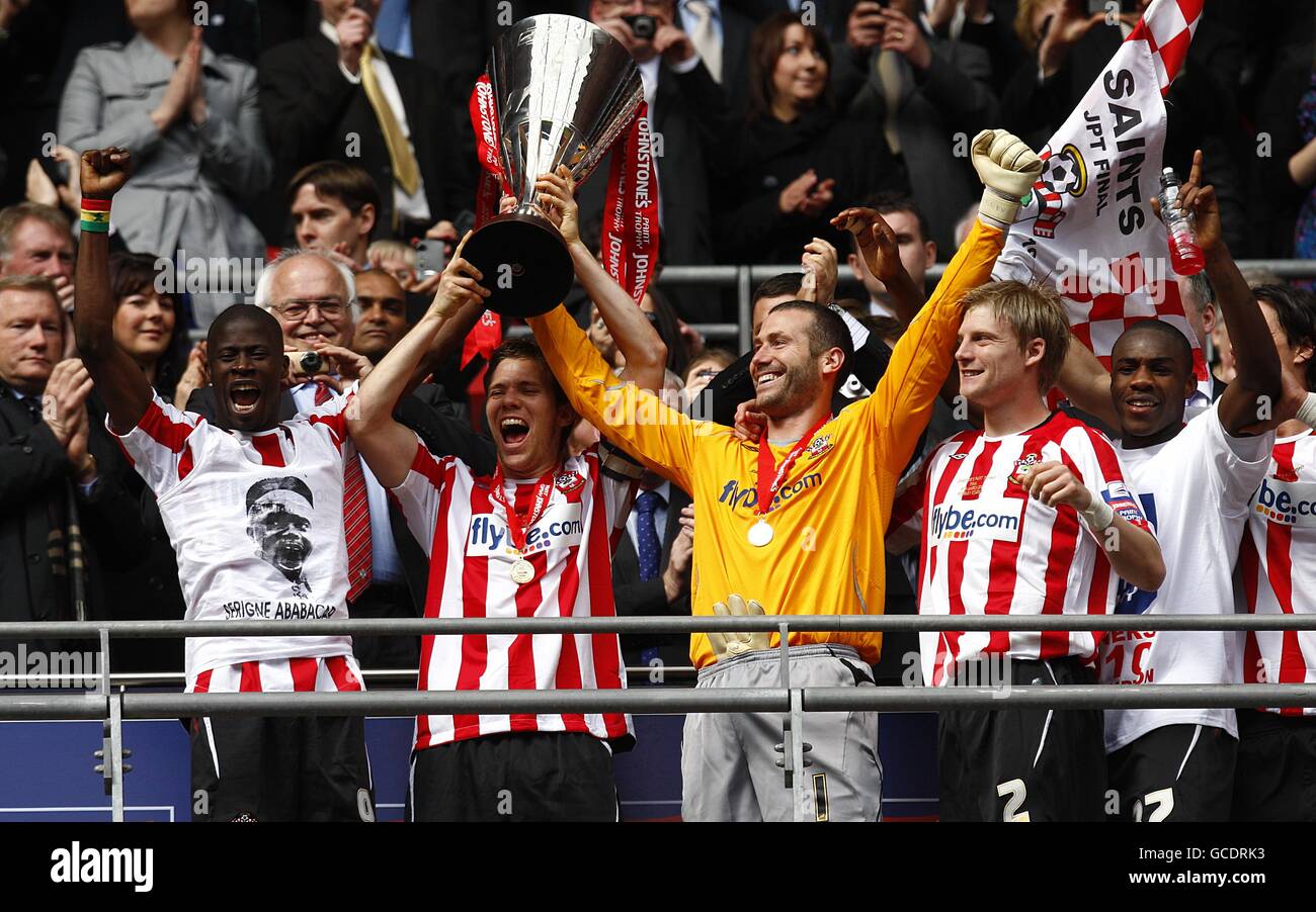 Soccer - Johnstone's Paint Trophy - Final - Carlisle United v Southampton - Wembley Stadium Stock Photo