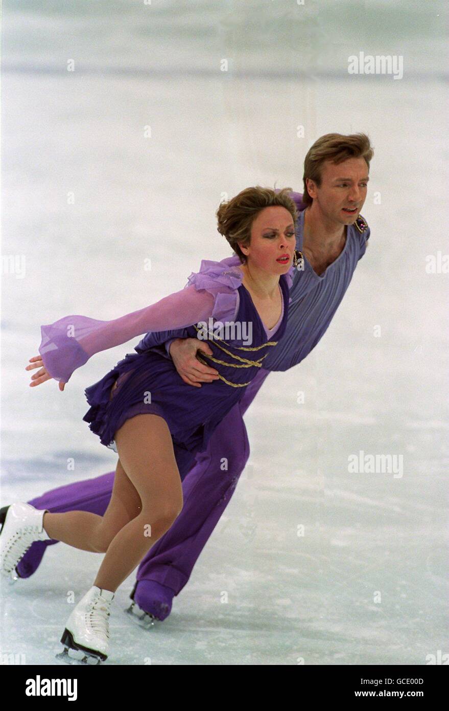 Winter Olympics Ice Skating Stock Photo Alamy