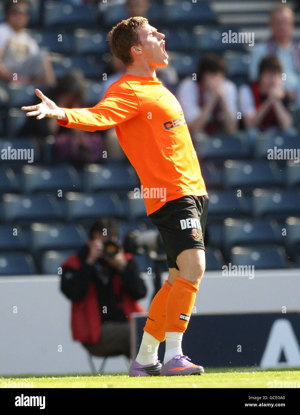 Dundee United's David Goodwillie celebrates the opening goal during the Scottish Cup, Semi Final at Hampden Park, Glasgow. Stock Photo