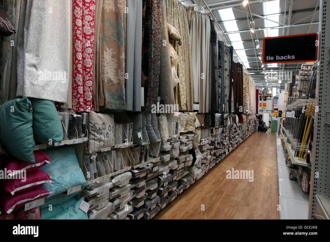 B&Q Store, Stock. The B&Q store in Hayes, Middlesex Stock Photo - Alamy