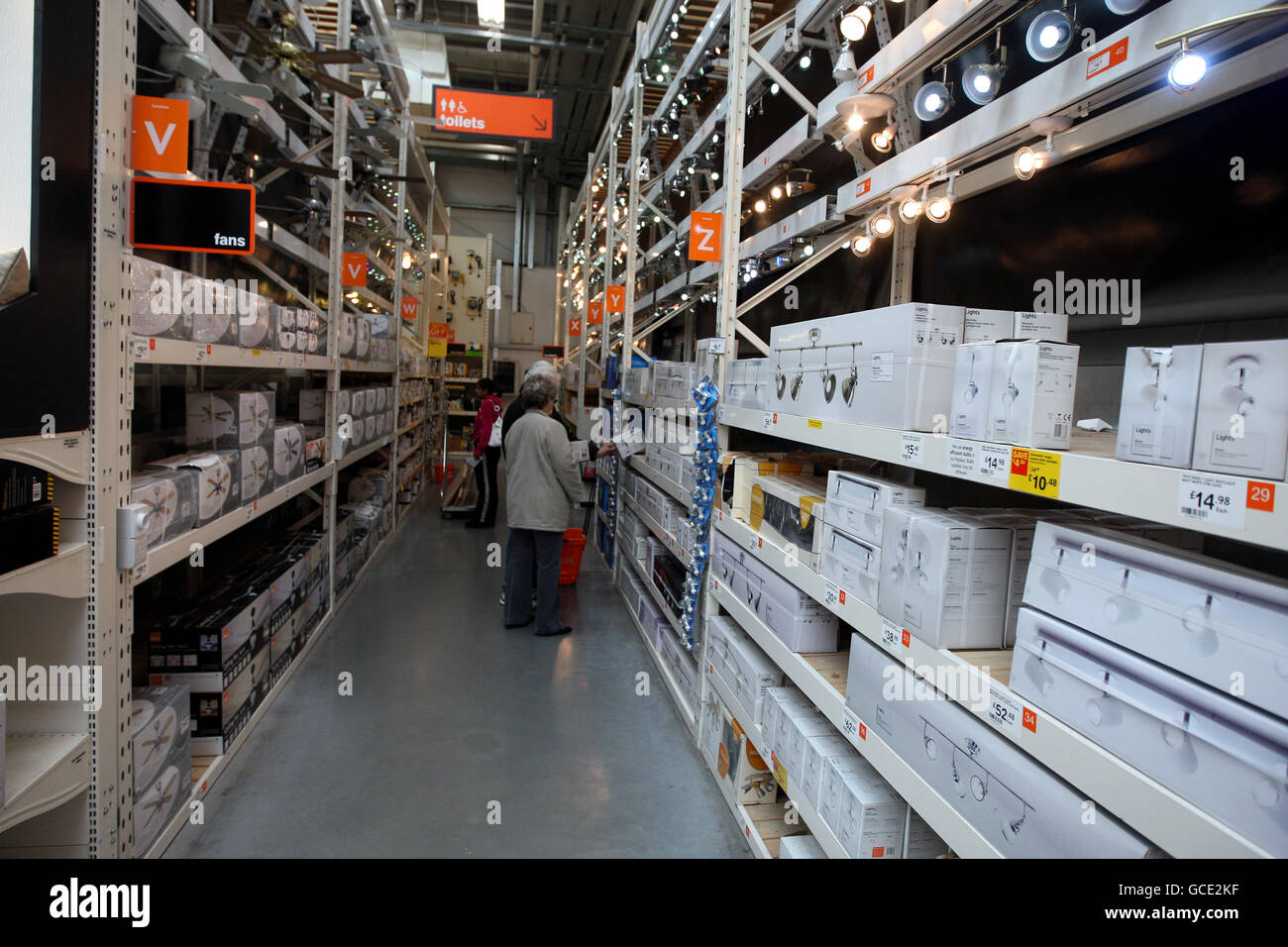 B&Q Store, Stock. The B&Q store in Hayes, Middlesex Stock Photo - Alamy