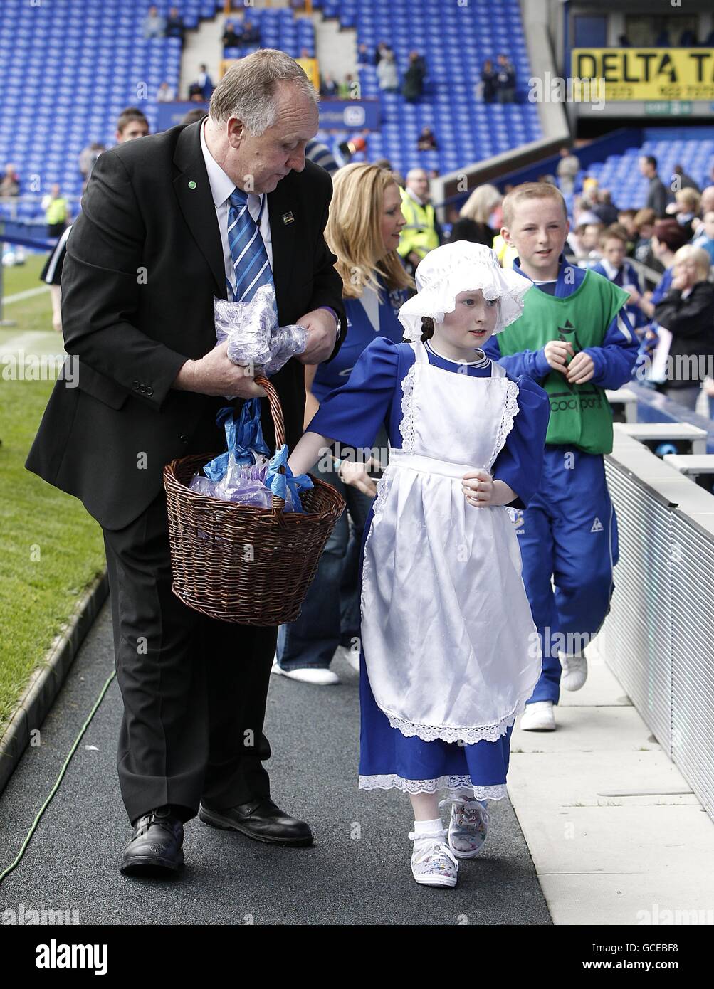 Everton toffee lady hires stock photography and images Alamy