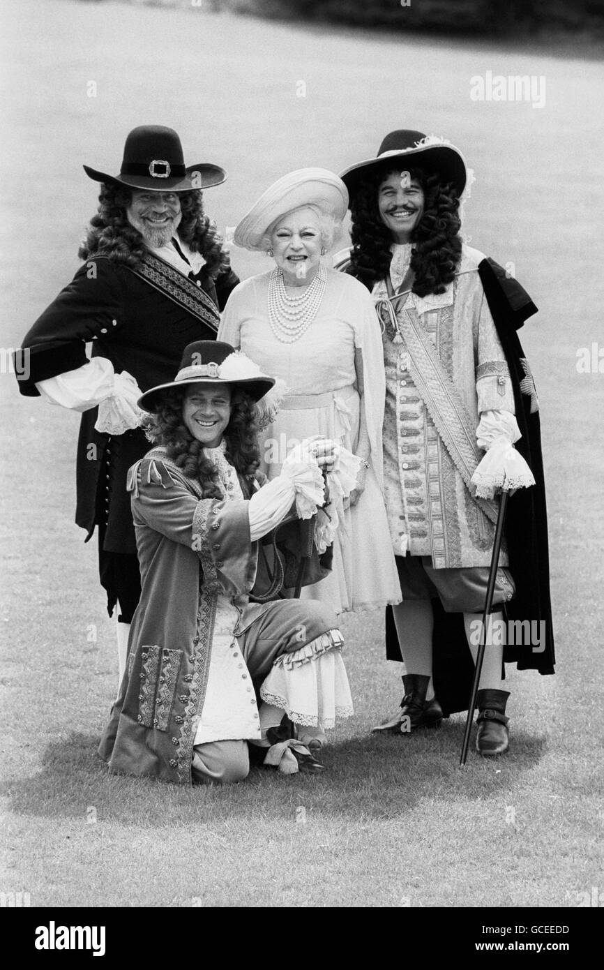 6 million 17th century adventure set in the swashbuckling Charles II Restoration period stars Oliver Reed (left) as Solicitor General Sir Philip Gage; Michael York as King Charles II and Christopher Cazenove (front, left) as the villainous Lord Rudolf. Stock Photo