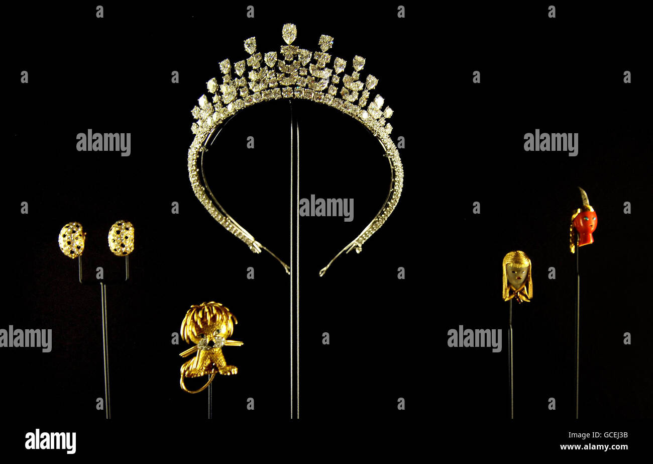 Grace kelly shop jewelry smithsonian