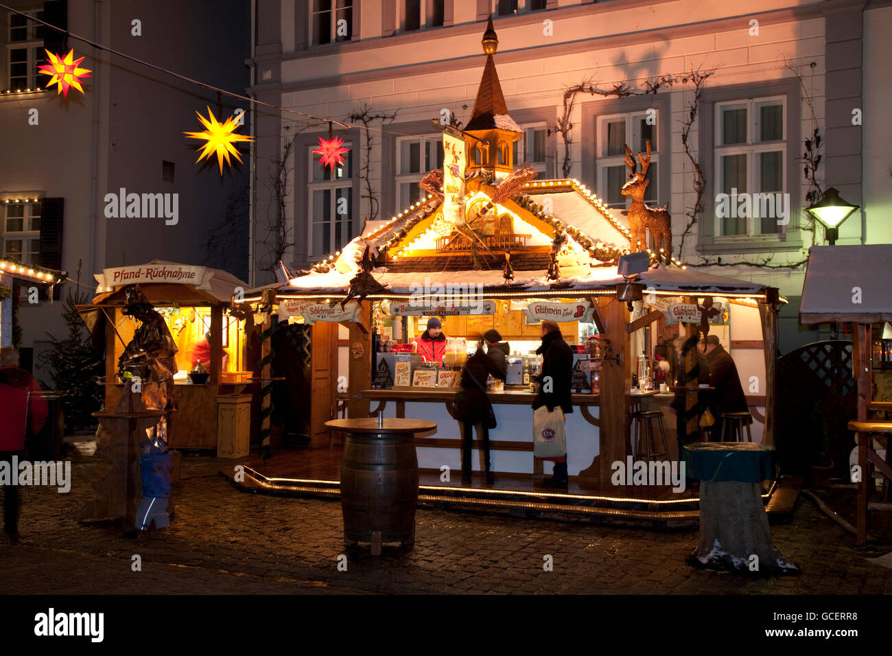 Stall selling mulled wine, Christmas market at the market square, Soest, Sauerland, North Rhine-Westphalia Stock Photo
