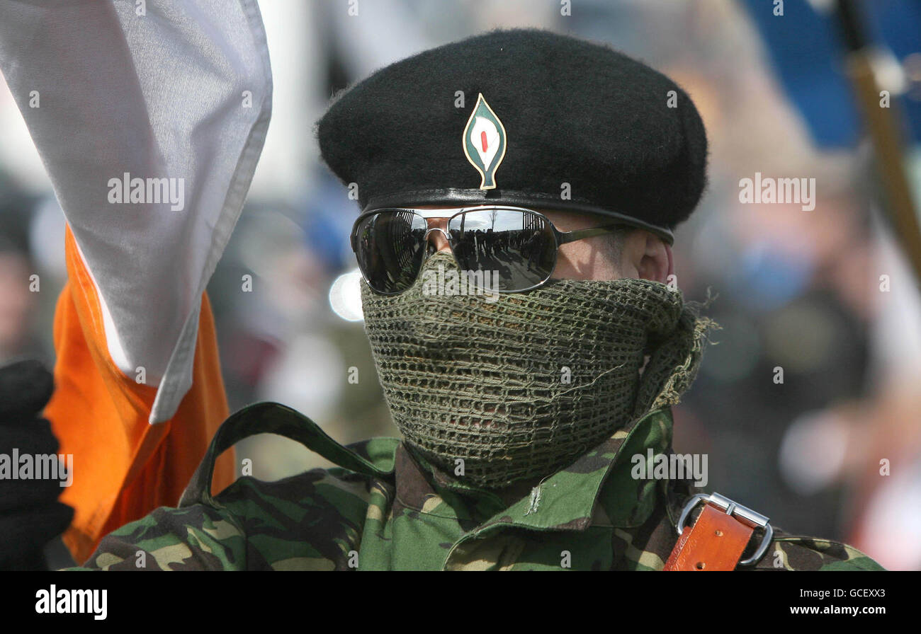 Ira tigritsa. Ira ирландская Республиканская армия. Бойцы Ира. Ирландская армия Ира. Сепаратисты ira.