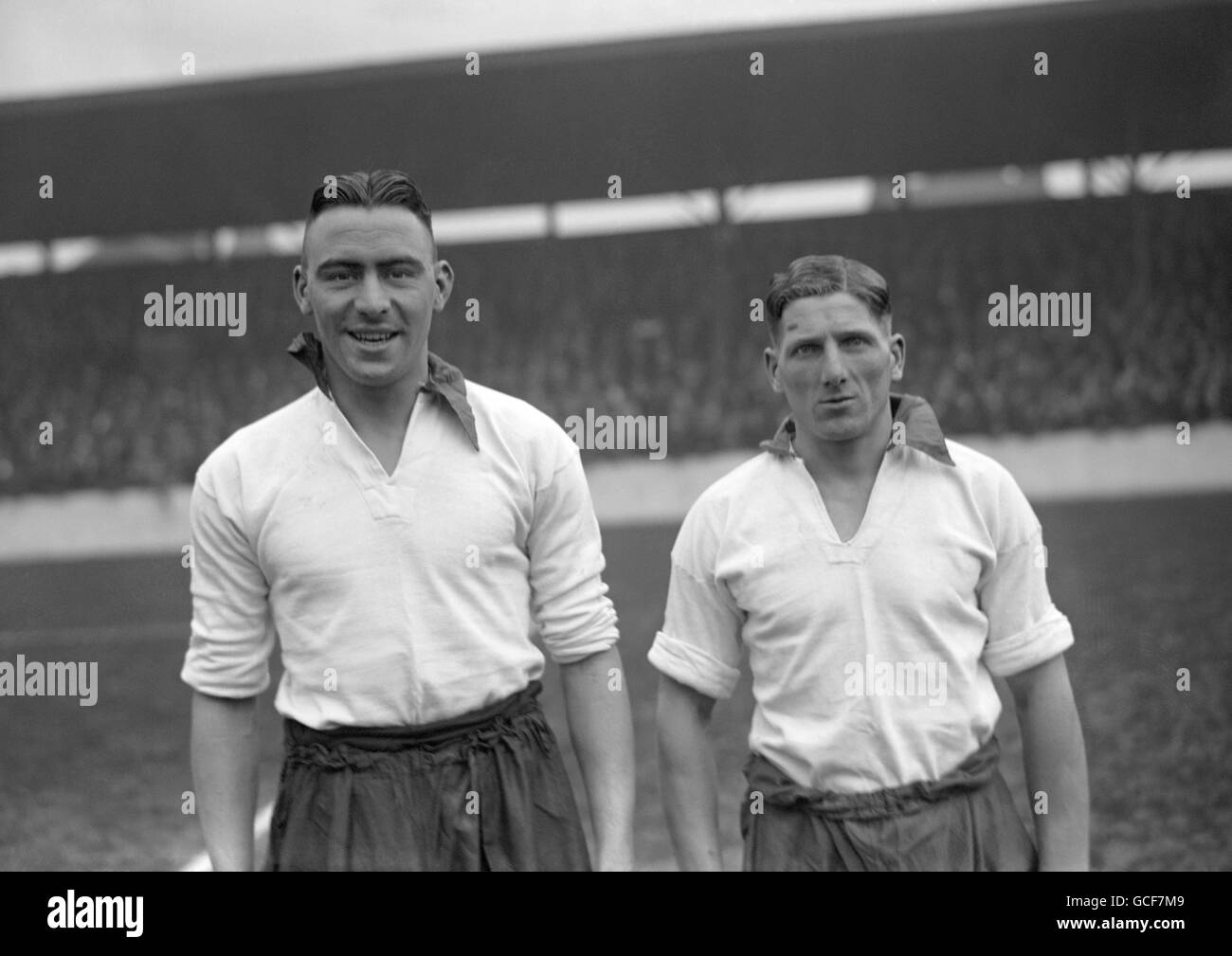 Soccer - League Division Two - Bury v Doncaster - Gigg Lane. Bury players David Jones (left) and George Raynor. Stock Photo