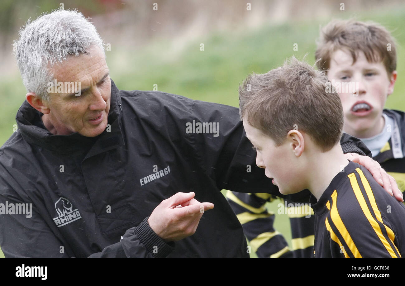 Edinburgh coach Rob Moffat during the coaching session at Earlston High School. Stock Photo