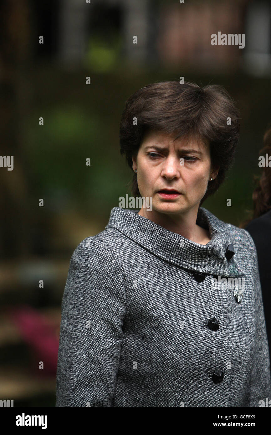 Sally Thornloe, wife of Lt Col Rupert Thornloe, outside the town Hall in Trowbridge after the inquest into his death after he was killed in action in Afghanistan. Stock Photo