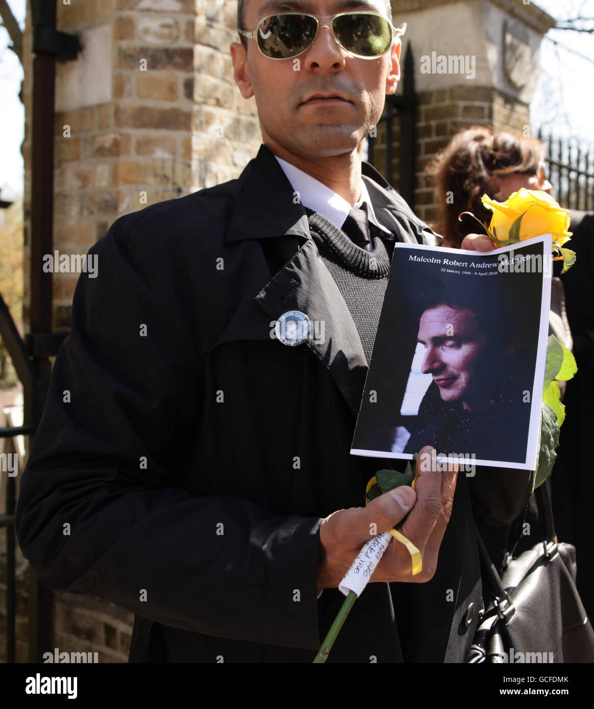Malcolm Mclaren Funeral Stock Photo Alamy
